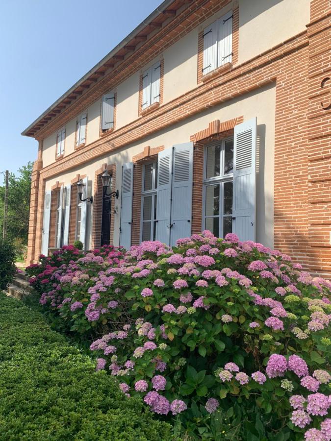 Chambre D'Hotes Et Table D'Hotes Domaine De La Terrasse Sas Et Gite Anda Montauban Lacourt-Saint-Pierre Esterno foto